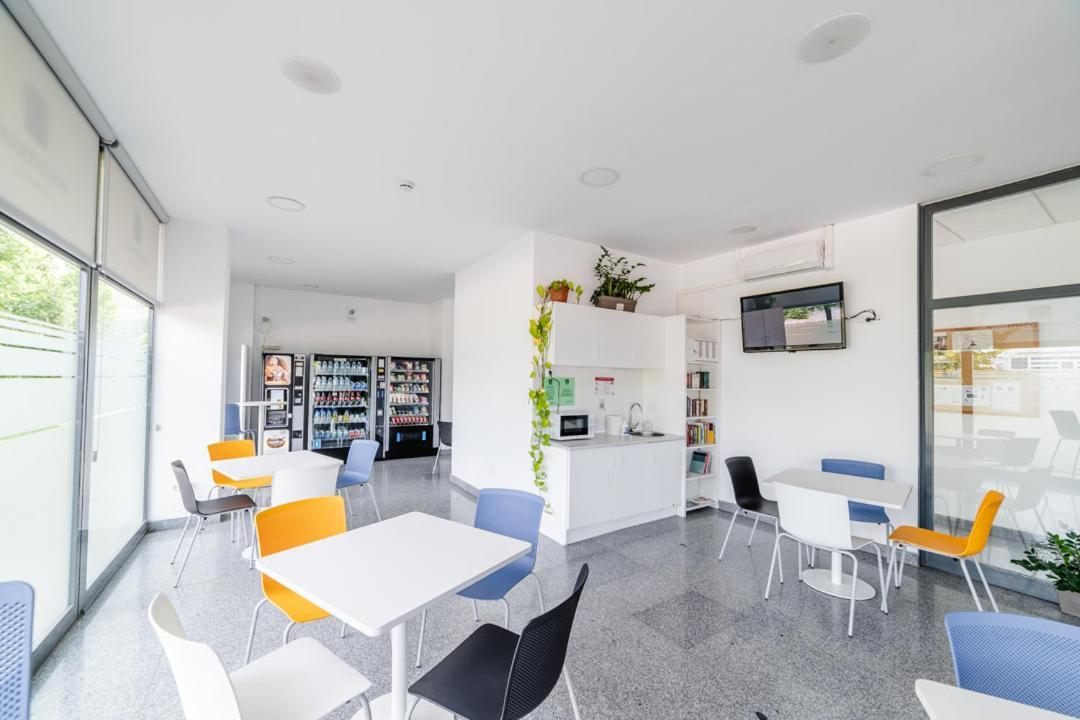 Micampus Logrono Student Residence Экстерьер фото