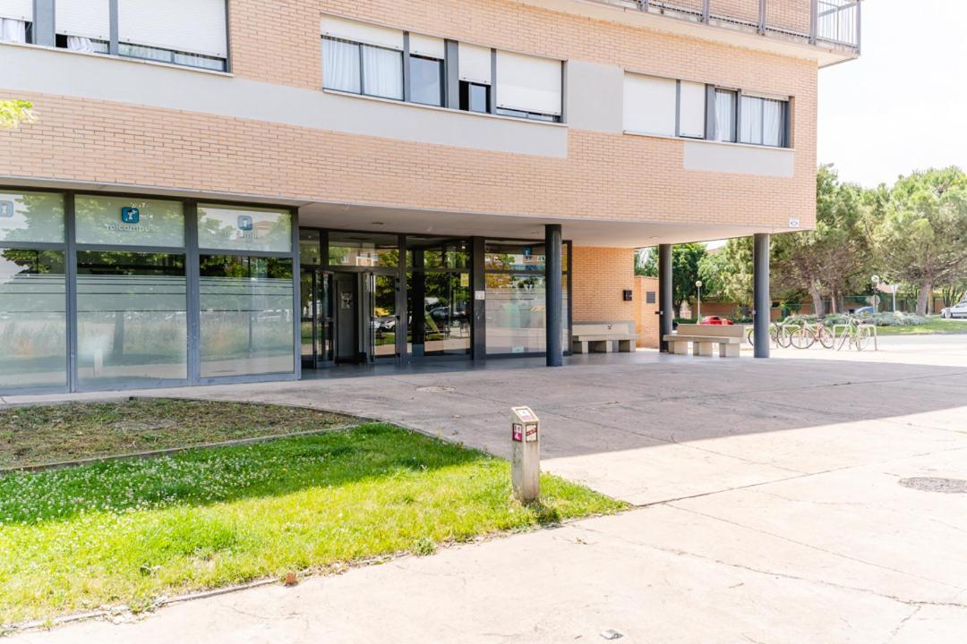 Micampus Logrono Student Residence Экстерьер фото